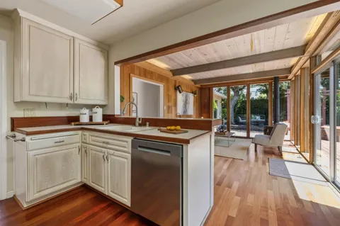 $1,888,000 | 2608 Newlands Avenue, Belmont, CA 94002