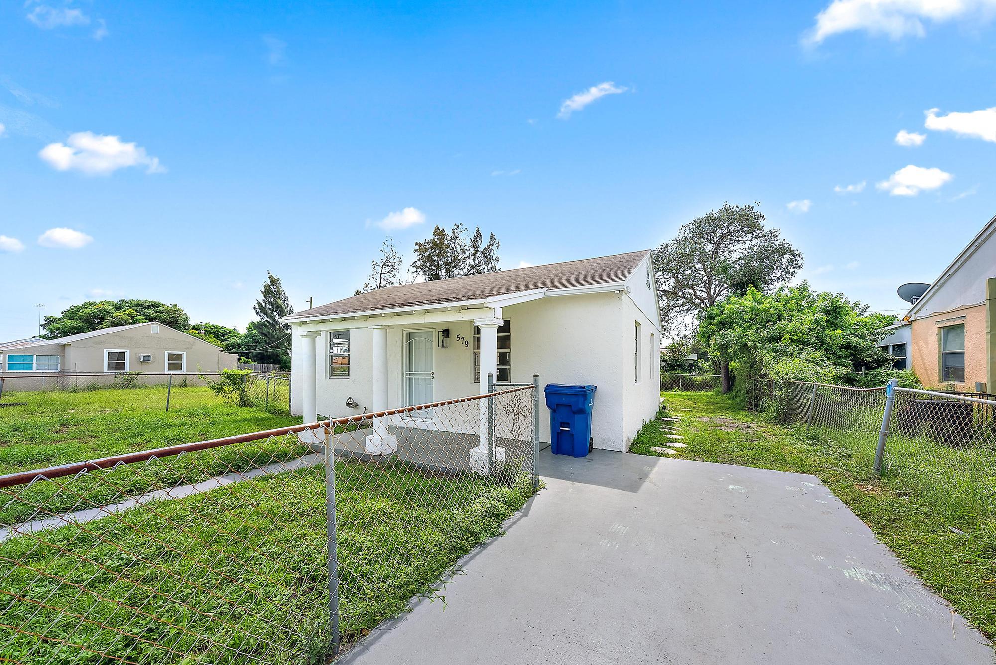 579 West 4th Street Riviera Beach, FL 33404 - Photo 13 of 13 579 W 4th Street-12