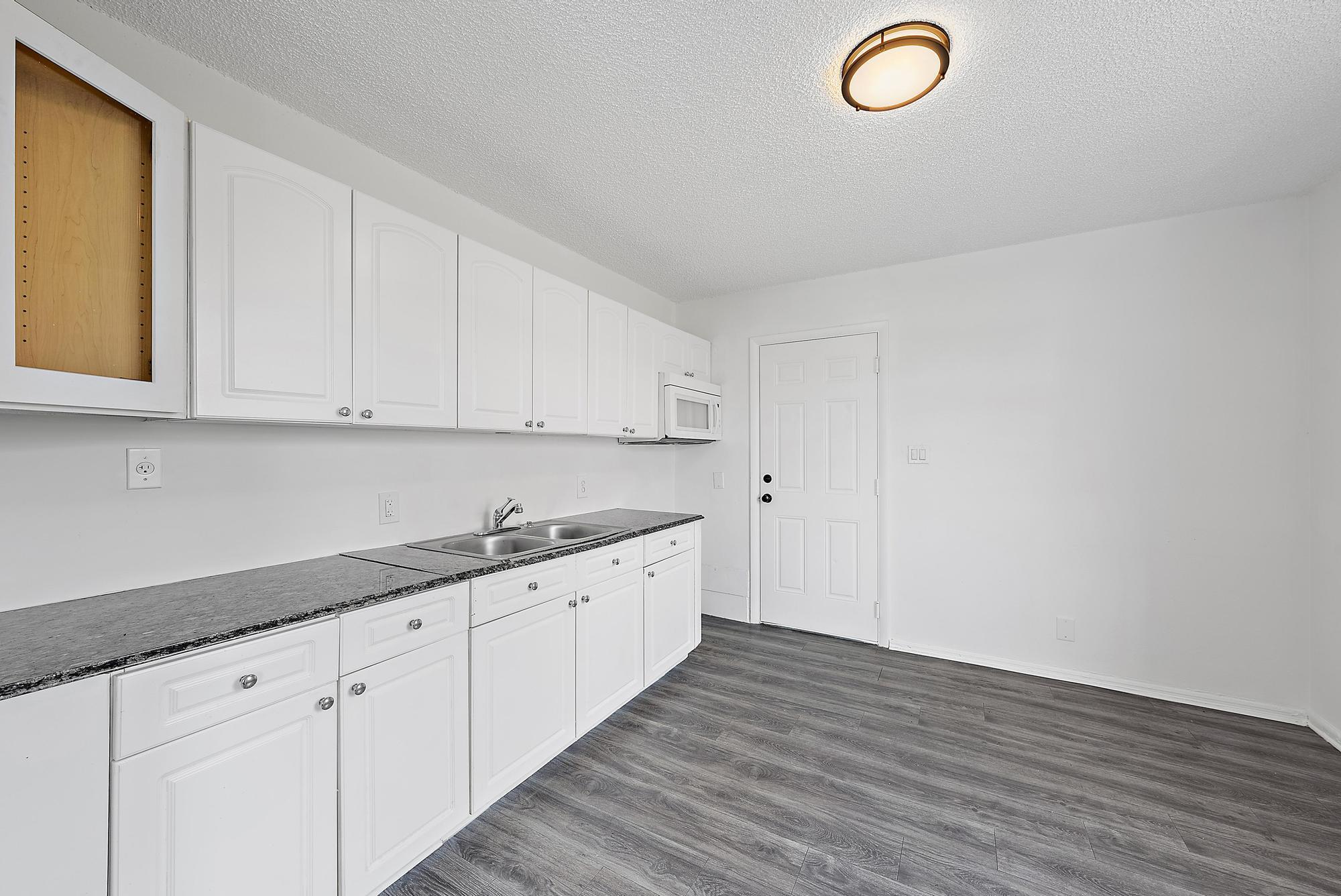 579 West 4th Street Riviera Beach, FL 33404 - Photo 4 of 13 579 W 4th Street-3