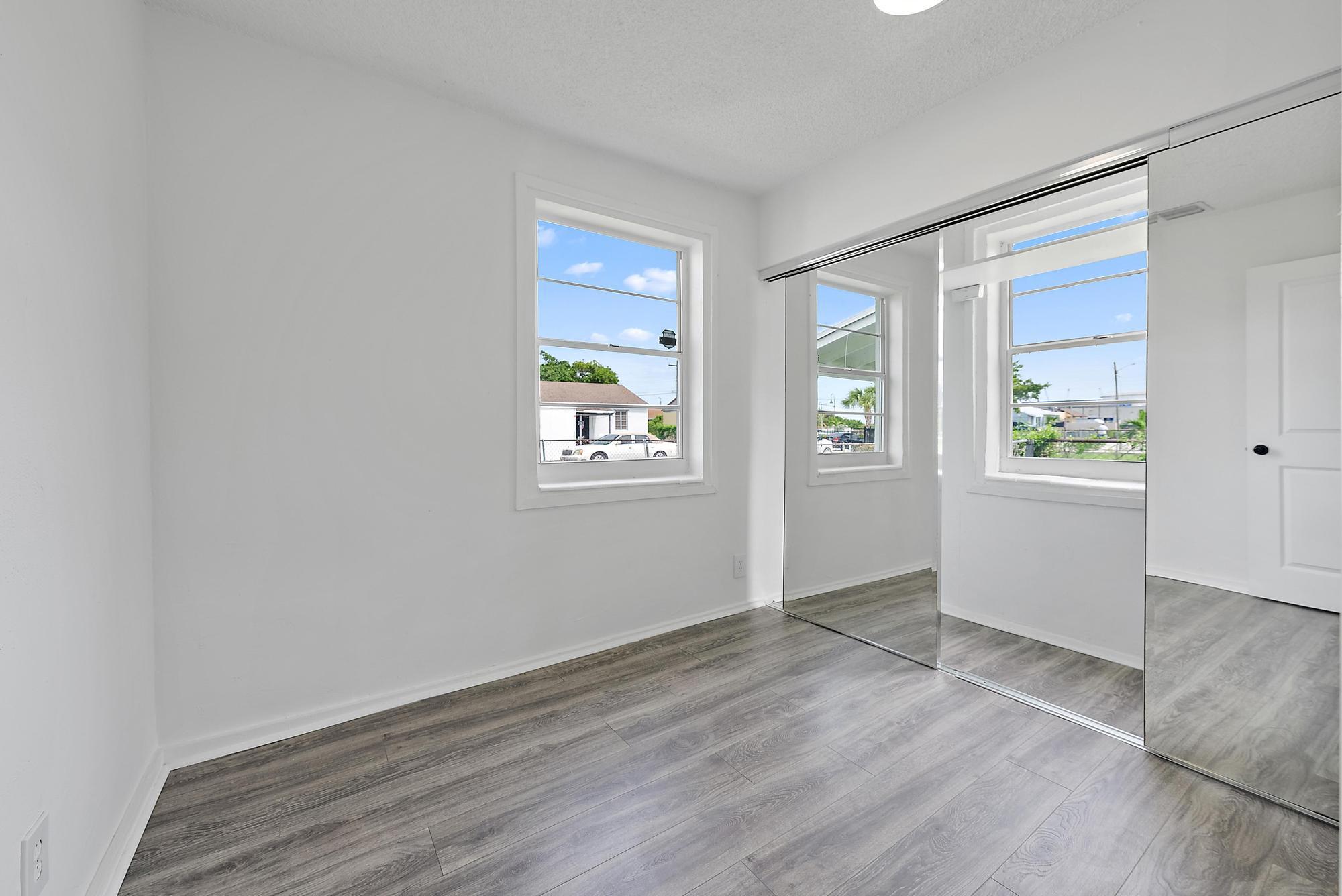 579 West 4th Street Riviera Beach, FL 33404 - Photo 9 of 13 579 W 4th Street-8