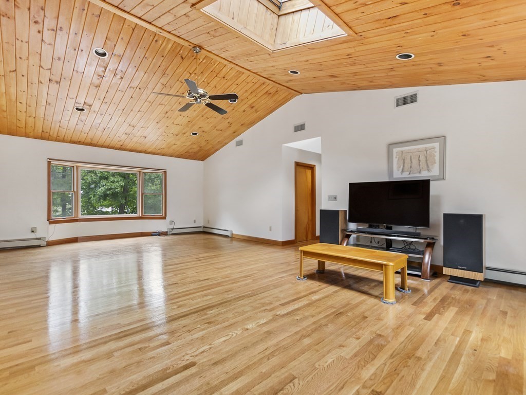 2 Leslie Road Waltham, MA 02451 - Photo 15 of 39 Gallery Image 15