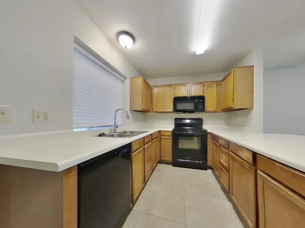 $1,569 | 3491 North Arizona Avenue, Unit 130, Chandler, AZ 85225