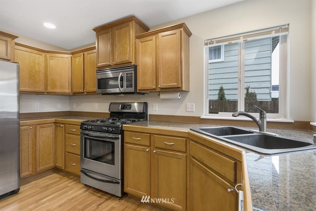 741 Rasmussen Lane Bremerton, WA 98310 - Photo 8 of 25 Gallery Image 8