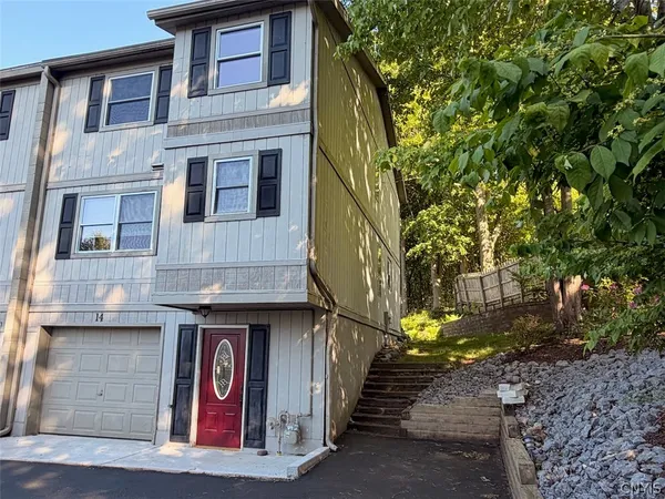 $2,300 | 14 Pond Path, Oswego, NY 13126