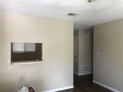 $975 | 139 Elm Drive, Unit 303, Lockhart, TX 78644