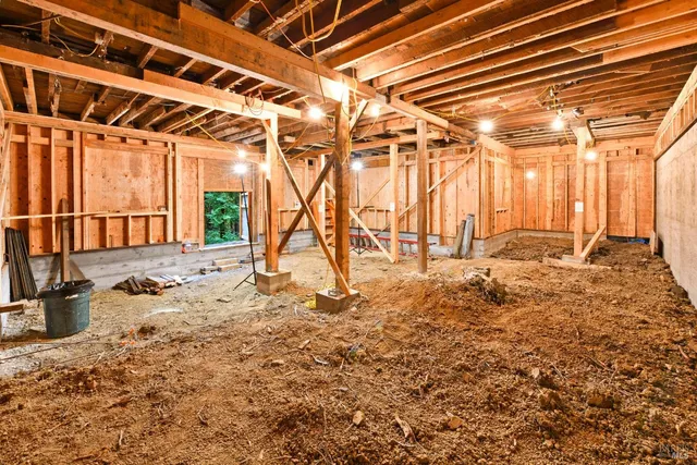 $769,000 | 16125 Bittner Road, Occidental, CA 95465