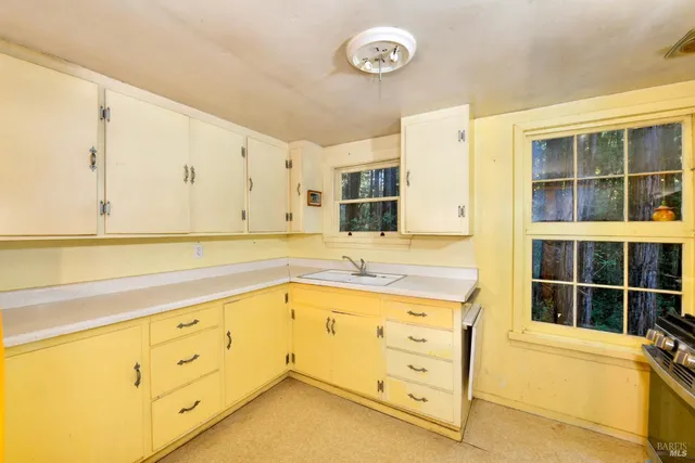 $769,000 | 16125 Bittner Road, Occidental, CA 95465