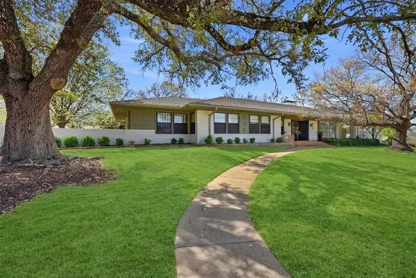 $490,000 | 736 Westwood Drive, Sherman, TX 75092
