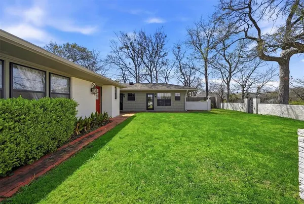 $490,000 | 736 Westwood Drive, Sherman, TX 75092