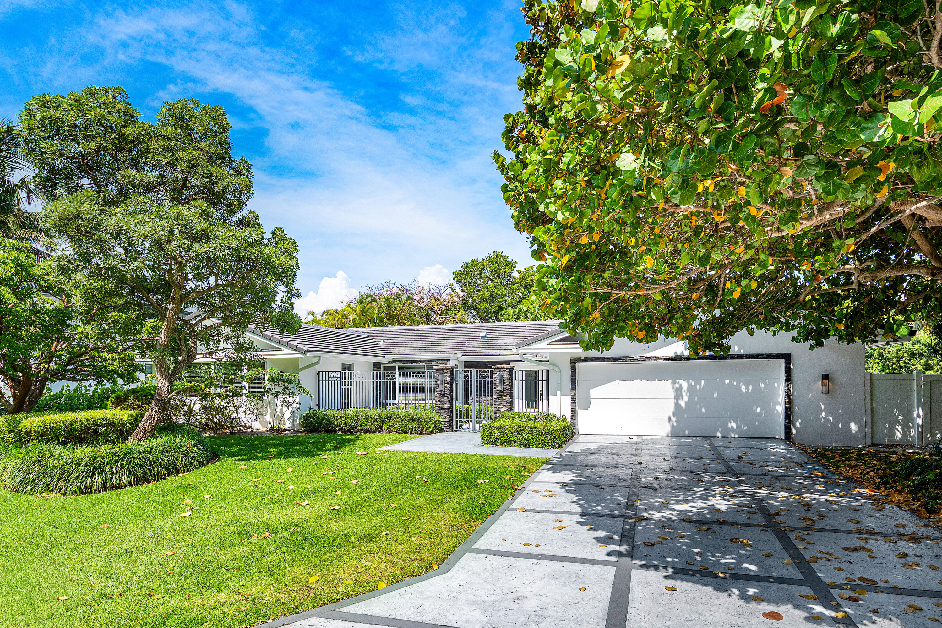 2401 Banyan Road Boca Raton, FL 33432 - Photo 1 of 40 003-2401BanyanRoad-BocaRaton-FL-33432-FU