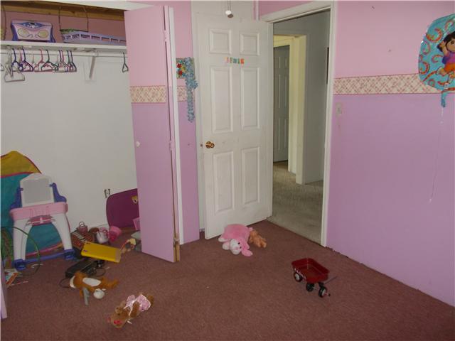 9160 Buttermilk Ridge Road Lawrenceburg, TN 38464 - Photo 9 of 20 Gallery Image 9
