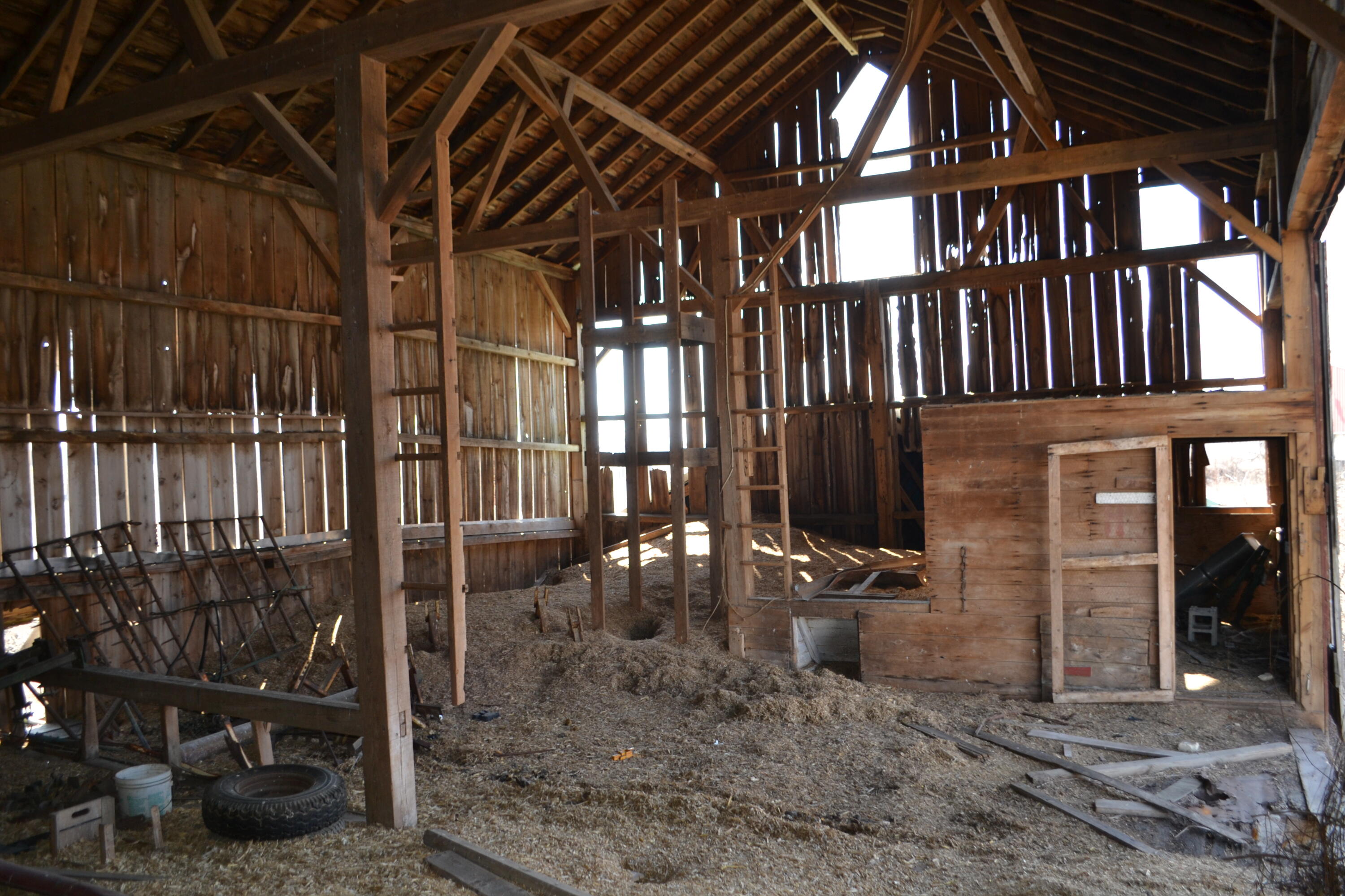 W11360 Raube Road Springvale, WI 53919 - Photo 21 of 30 Barn With Silo