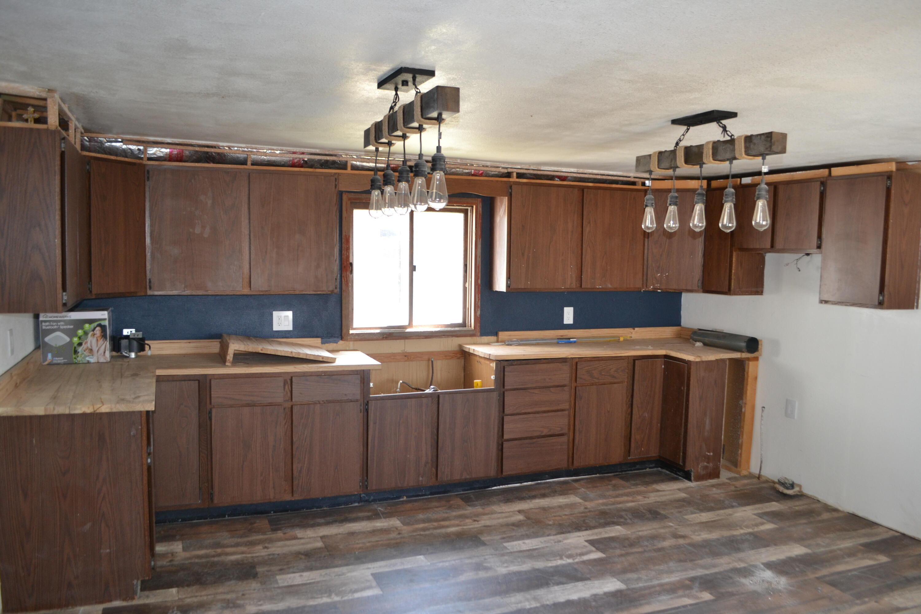 W11360 Raube Road Springvale, WI 53919 - Photo 29 of 30 Kitchen