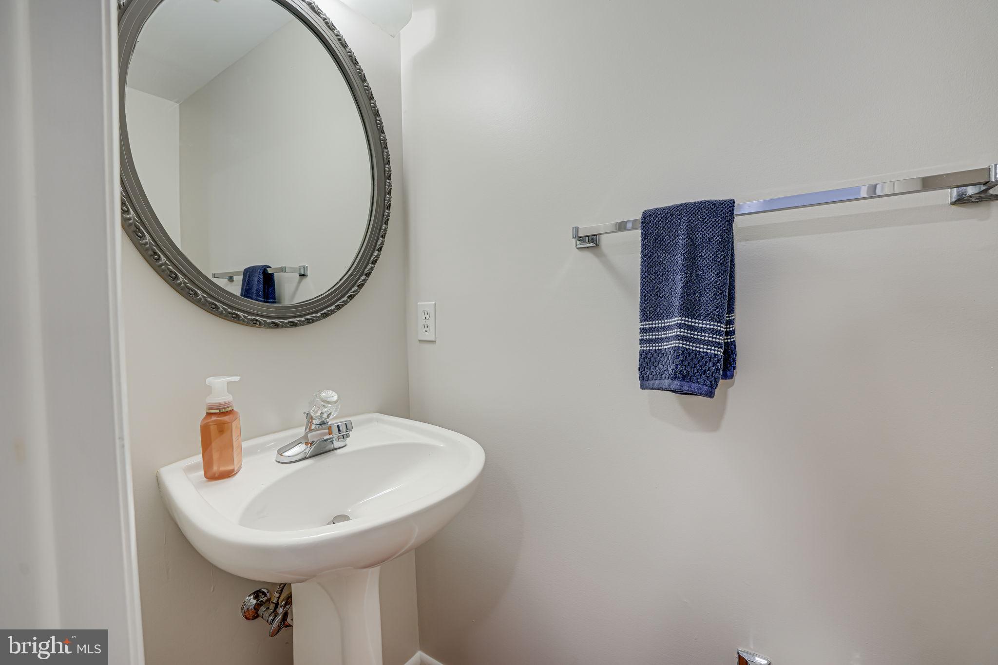 7003 Bedrock Road Alexandria, VA 22306 - Photo 7 of 56 Gallery Image 7