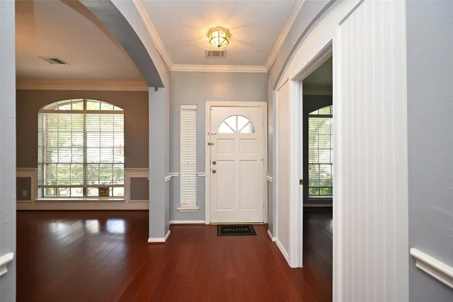 $2,550 | 6419 Sutter Park Lane, Houston, TX 77066