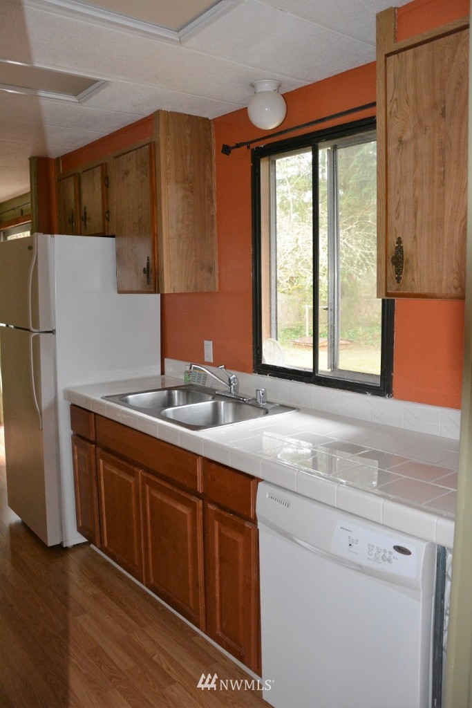 24021 Witte Road Southeast Maple Valley, WA 98038 - Photo 12 of 23