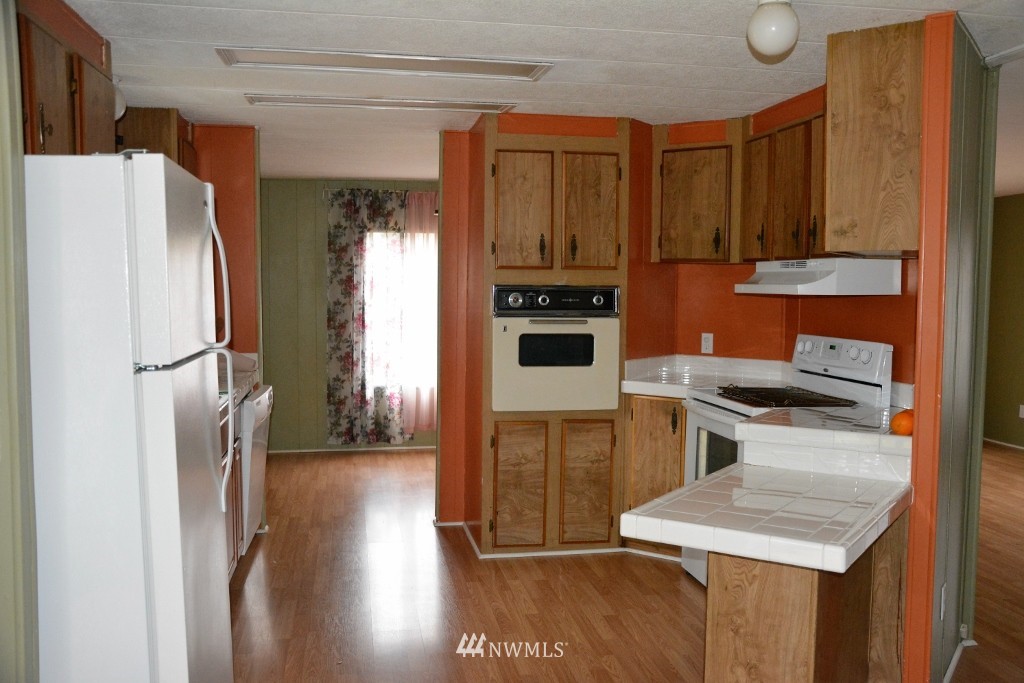 24021 Witte Road Southeast Maple Valley, WA 98038 - Photo 13 of 23
