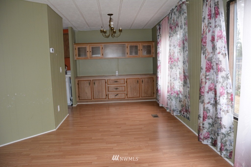 24021 Witte Road Southeast Maple Valley, WA 98038 - Photo 15 of 23