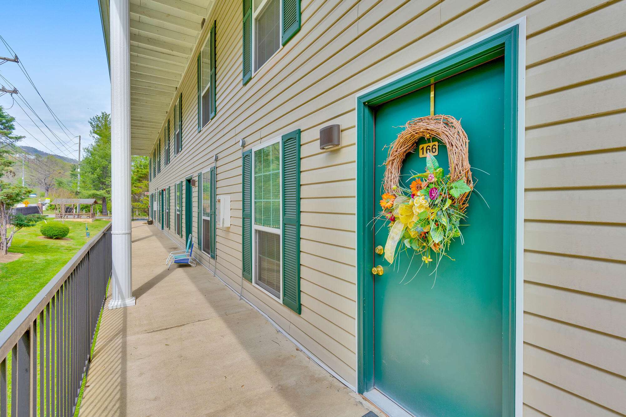 900 Mountain Creek Road, Unit M166 Chattanooga, TN 37405 - Photo 19 of 30 900-Mtn-Creek-Rd-M166-MLS-Photos-19