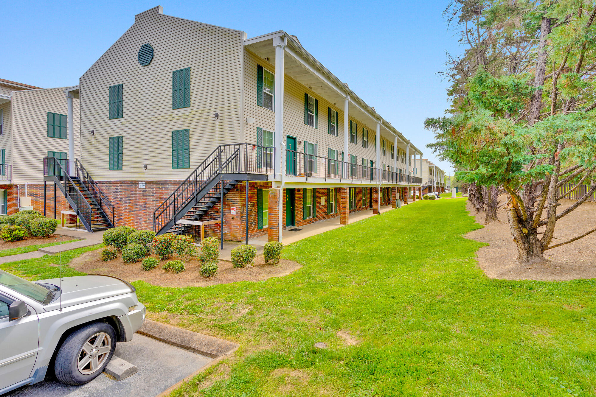 900 Mountain Creek Road, Unit M166 Chattanooga, TN 37405 - Photo 21 of 30 900-Mtn-Creek-Rd-M166-MLS-Photos-21