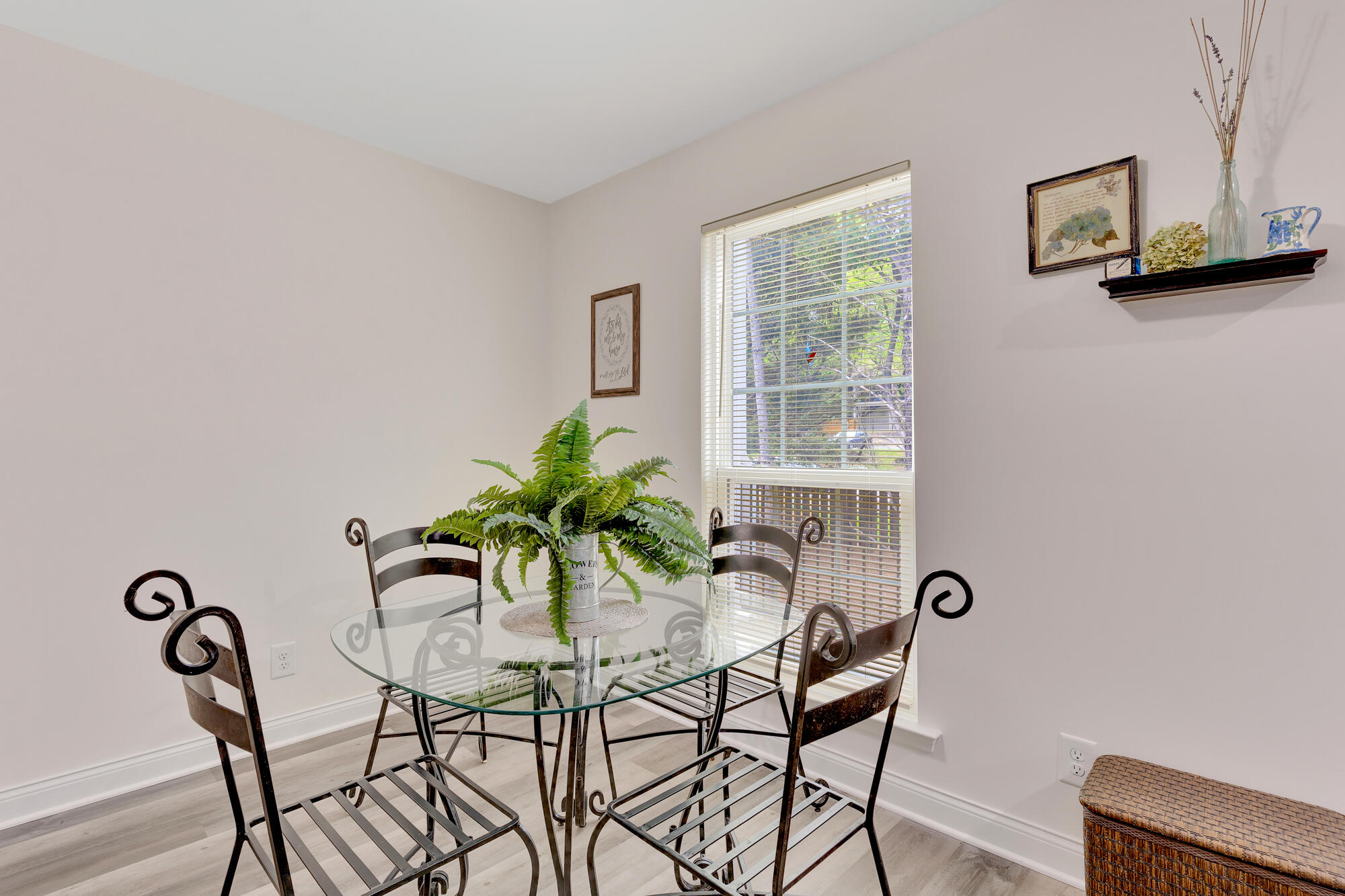 900 Mountain Creek Road, Unit M166 Chattanooga, TN 37405 - Photo 5 of 30 900-Mtn-Creek-Rd-M166-MLS-Photos-5