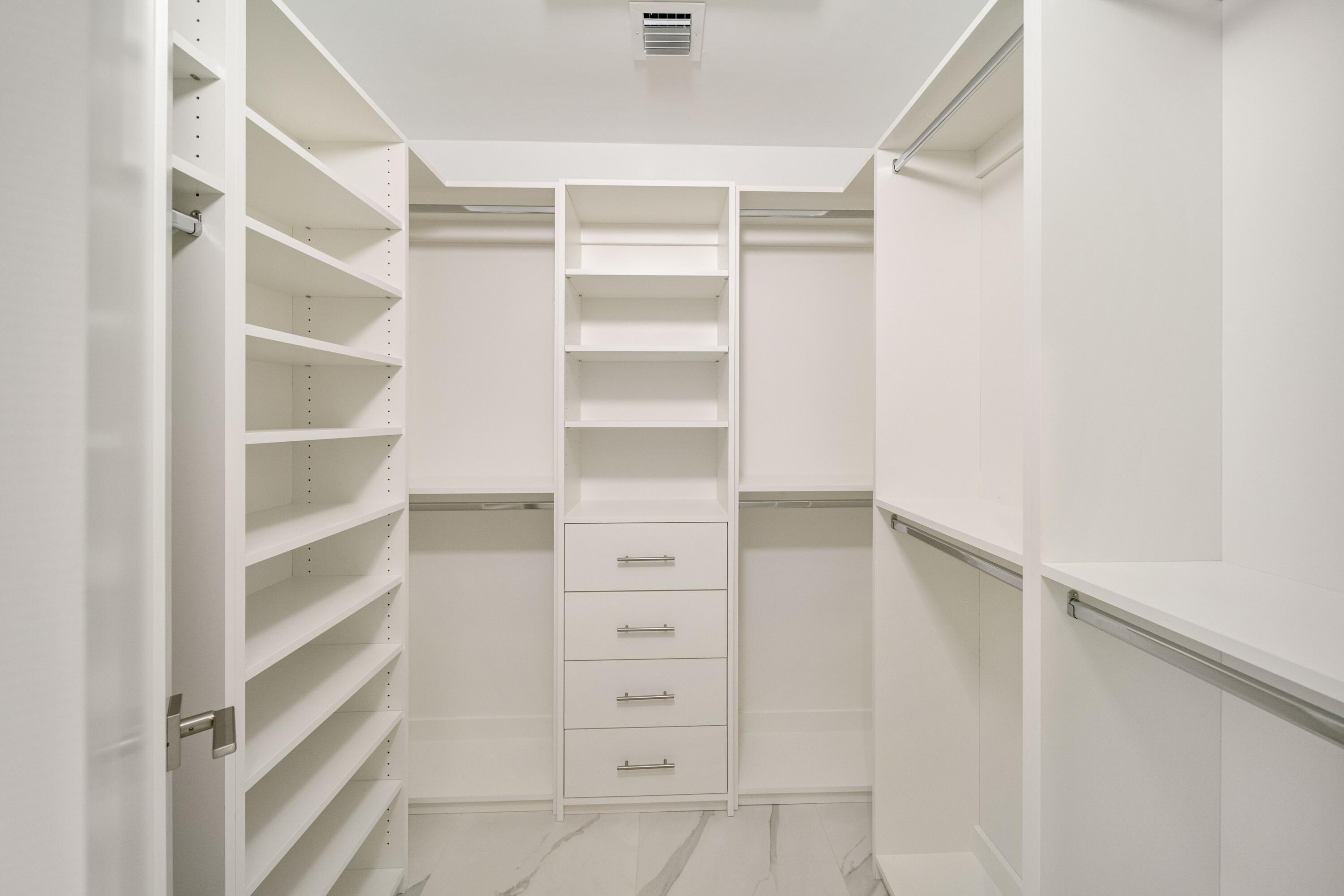 233 Sombrero Beach Road Marathon, FL 33050 - Photo 22 of 30 mastercloset2