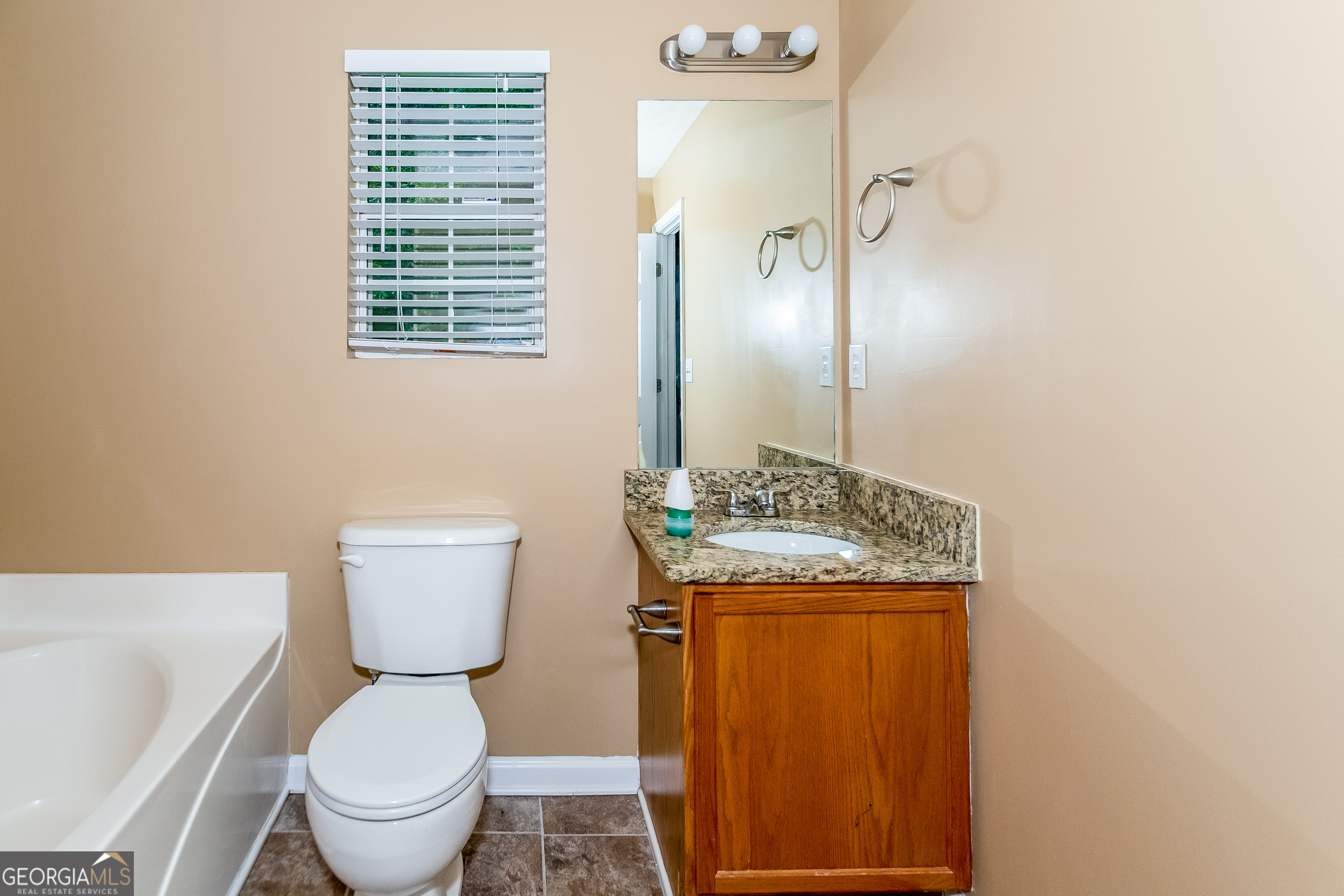 159 Livingston Lane Covington, GA 30016 - Photo 11 of 17