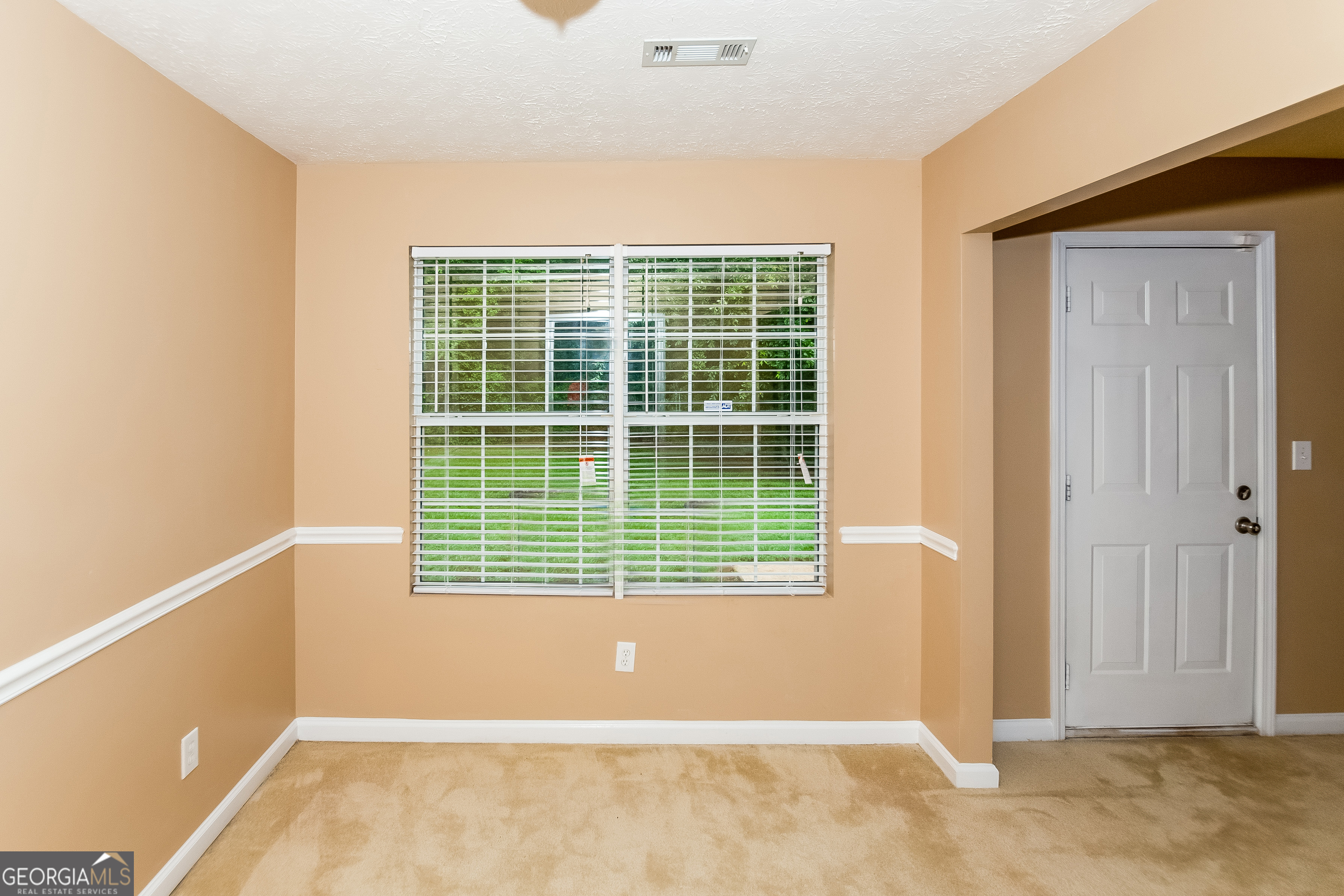 159 Livingston Lane Covington, GA 30016 - Photo 4 of 17