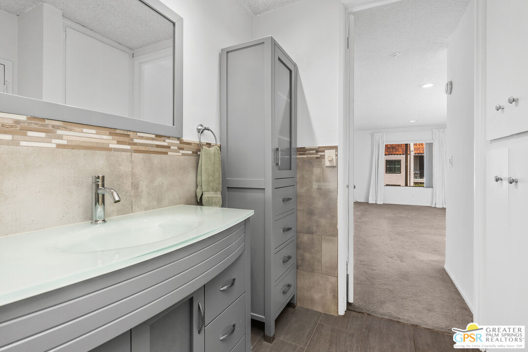 1401 Valley View Road, Unit 321 Glendale, CA 91202 - Photo 18 of 34