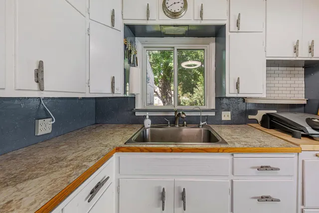 $425,000 | 49279 Sportsmans Lane, Waterville, MN 56096