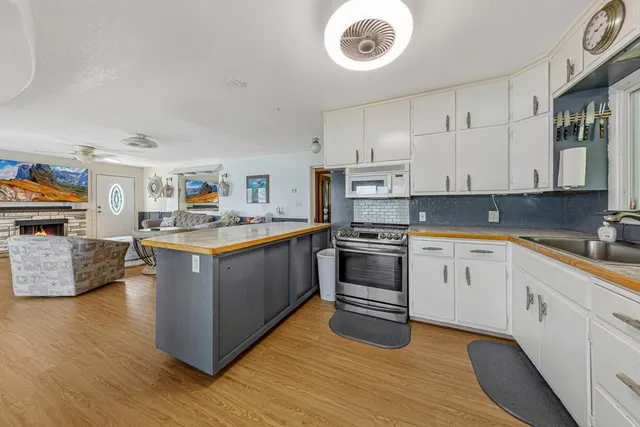 $425,000 | 49279 Sportsmans Lane, Waterville, MN 56096