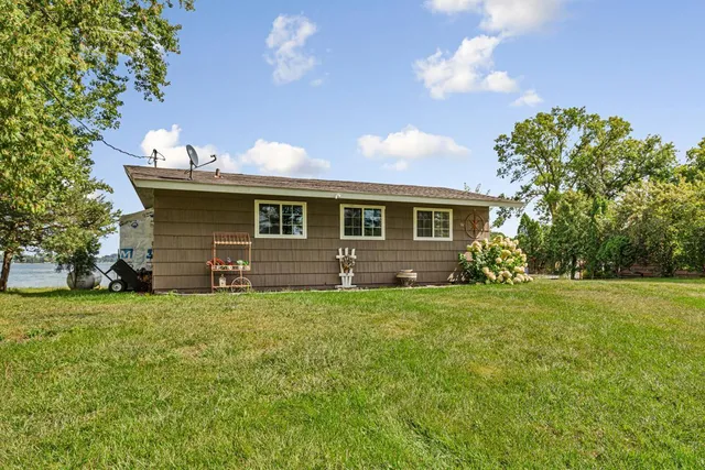 $425,000 | 49279 Sportsmans Lane, Waterville, MN 56096