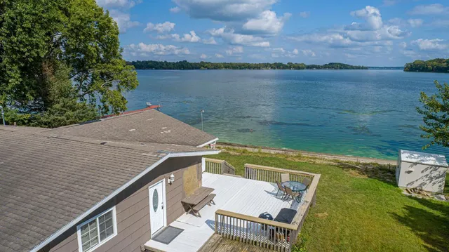 $425,000 | 49279 Sportsmans Lane, Waterville, MN 56096