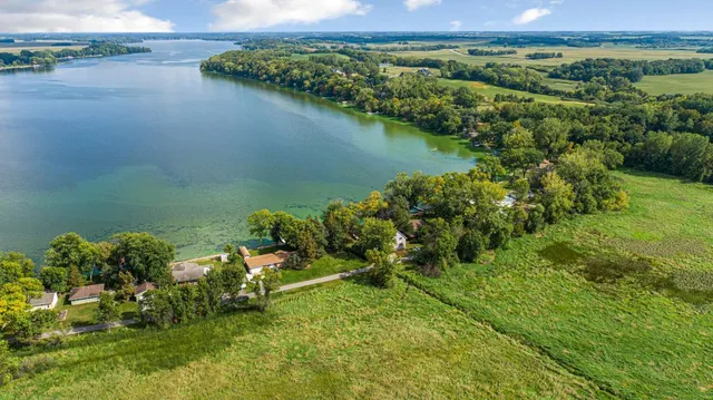 $425,000 | 49279 Sportsmans Lane, Waterville, MN 56096