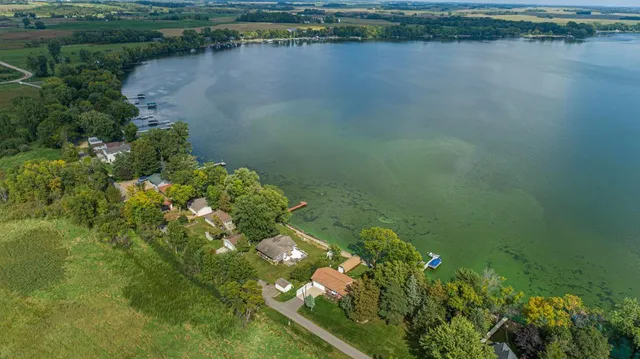 $425,000 | 49279 Sportsmans Lane, Waterville, MN 56096