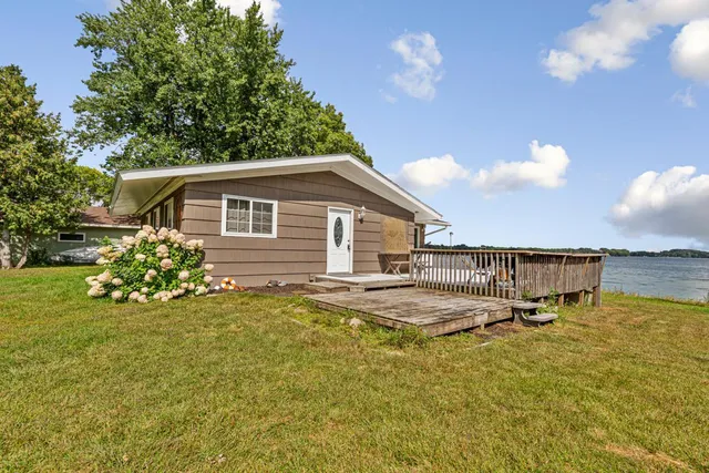 $425,000 | 49279 Sportsmans Lane, Waterville, MN 56096