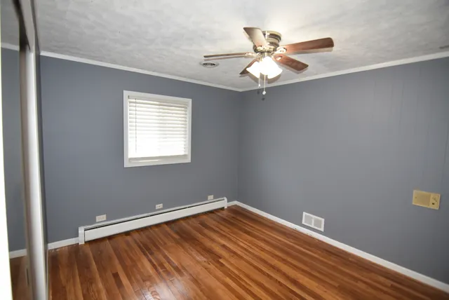 $2,600 | 8705 45th Street, Lyons, IL 60534