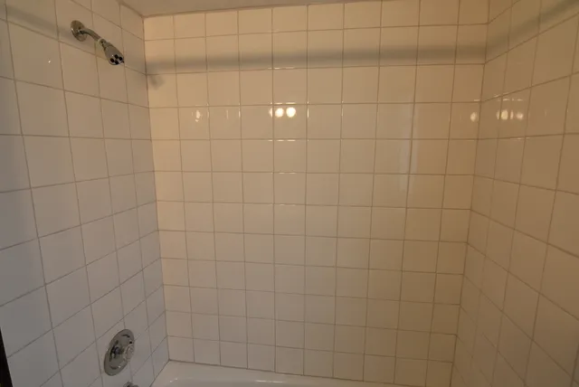 $2,600 | 8705 45th Street, Lyons, IL 60534