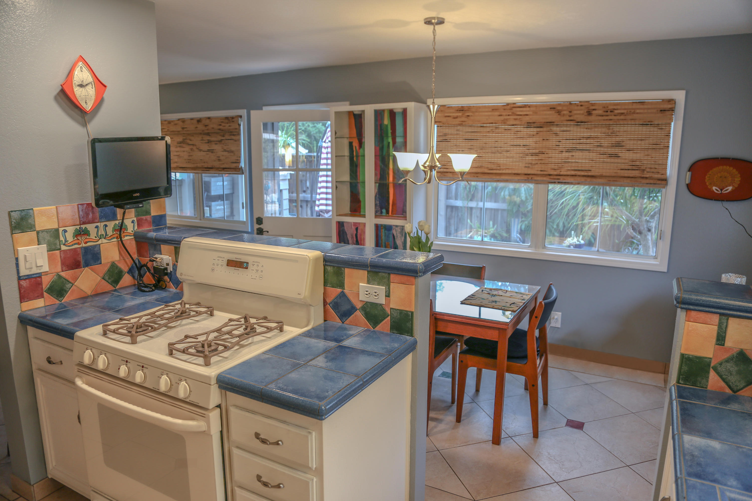 432 Via Rosa, Unit A Santa Barbara, CA 93110 - Photo 4 of 13 IMG_0875_edit_removal