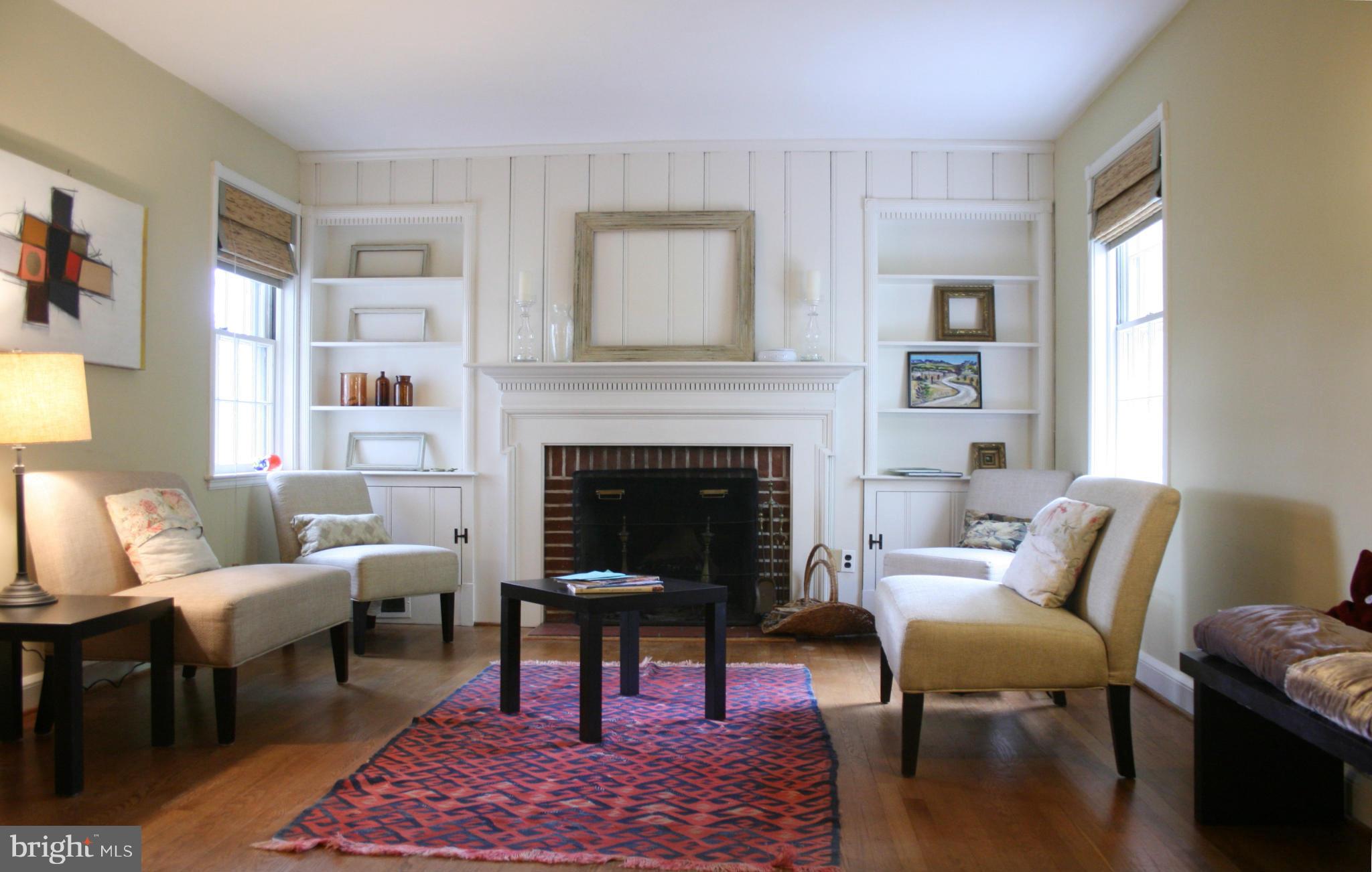 4014 Deepwood Road Baltimore, MD 21218 - Photo 3 of 30 Spacious Living Room