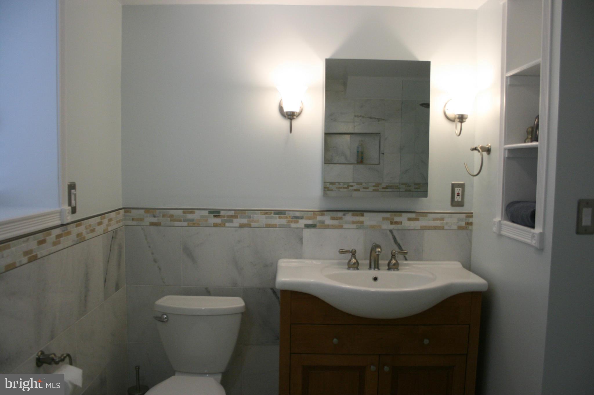 4014 Deepwood Road Baltimore, MD 21218 - Photo 22 of 30 Bath