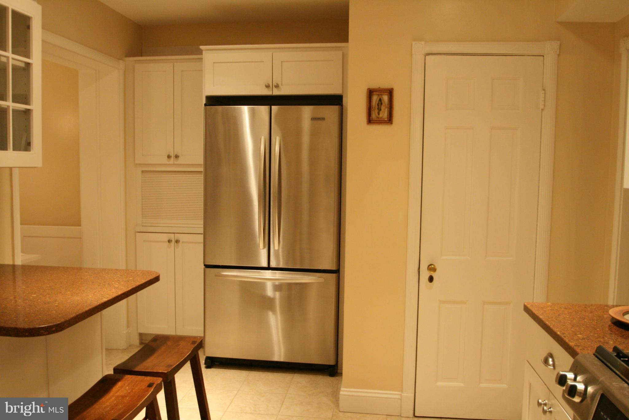 4014 Deepwood Road Baltimore, MD 21218 - Photo 9 of 30 Kitchen