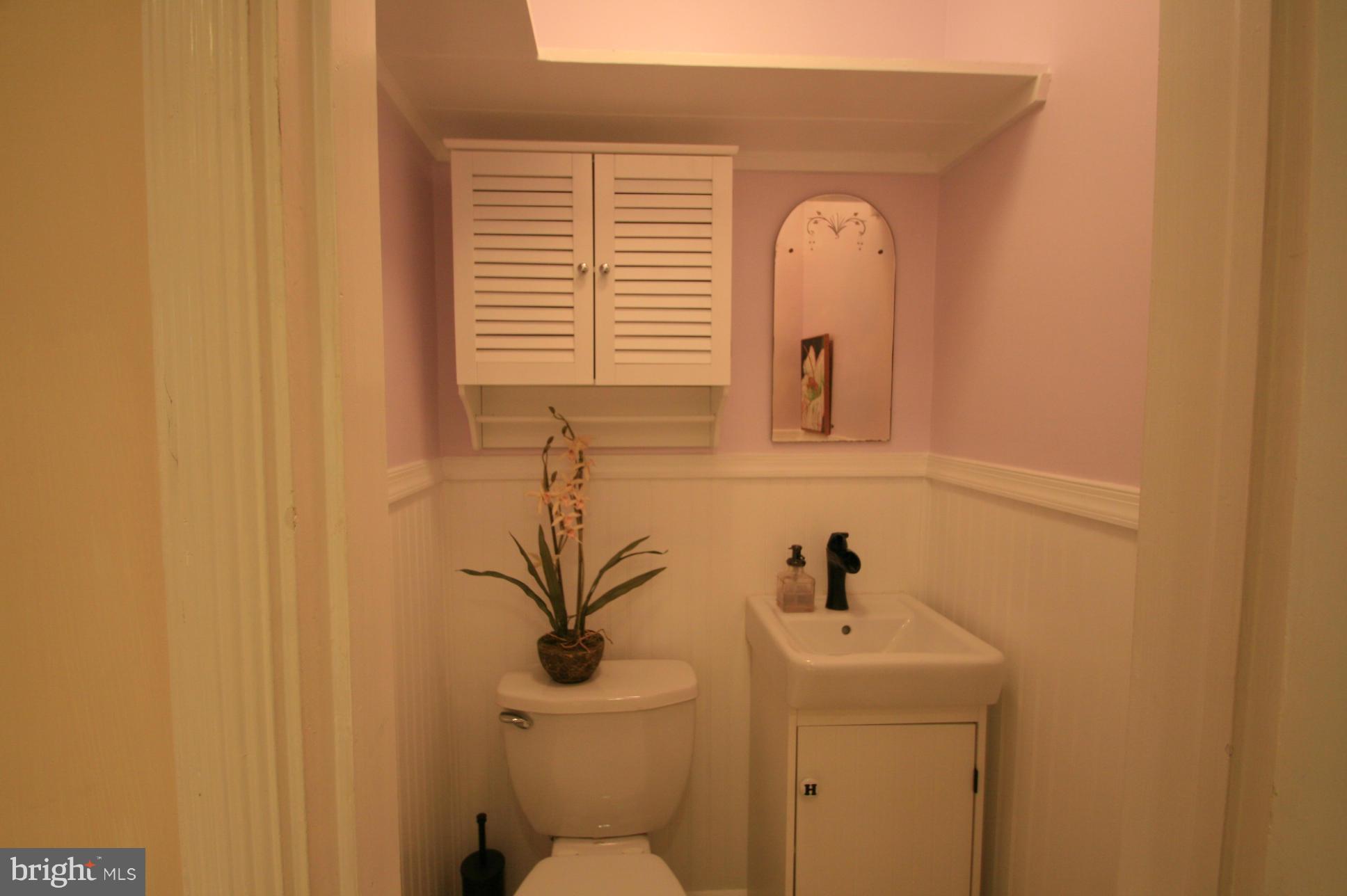 4014 Deepwood Road Baltimore, MD 21218 - Photo 10 of 30 First Floor Powder Room