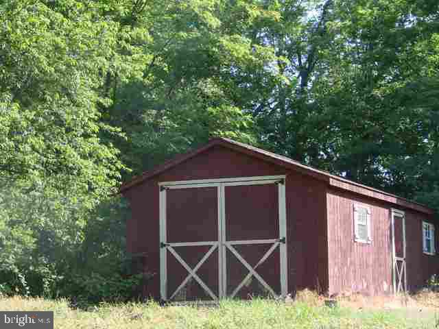 237 Richland Road Carlisle, PA 17015 - Photo 17 of 20 Gallery Image 17