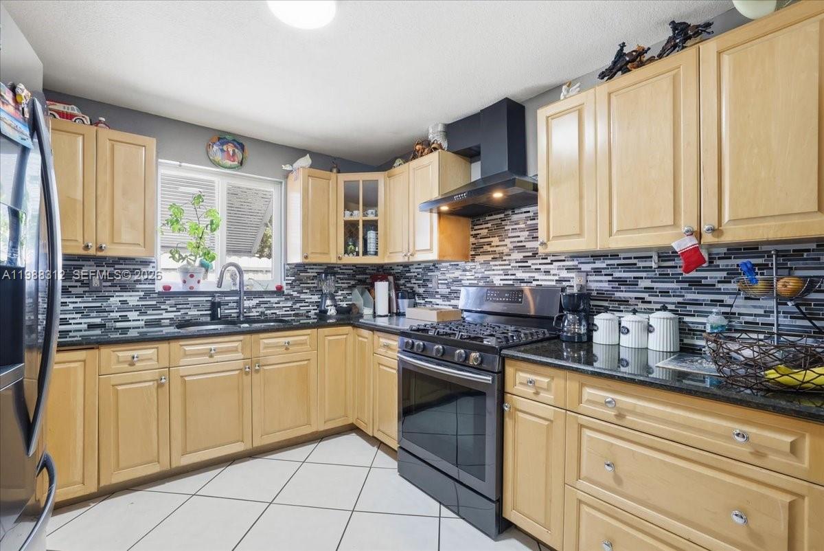 3140 Northwest 97th Street Miami, FL 33147 - Photo 12 of 37