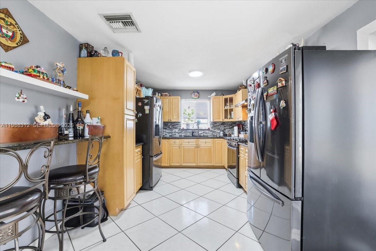 3140 Northwest 97th Street Miami, FL 33147 - Photo 10 of 37