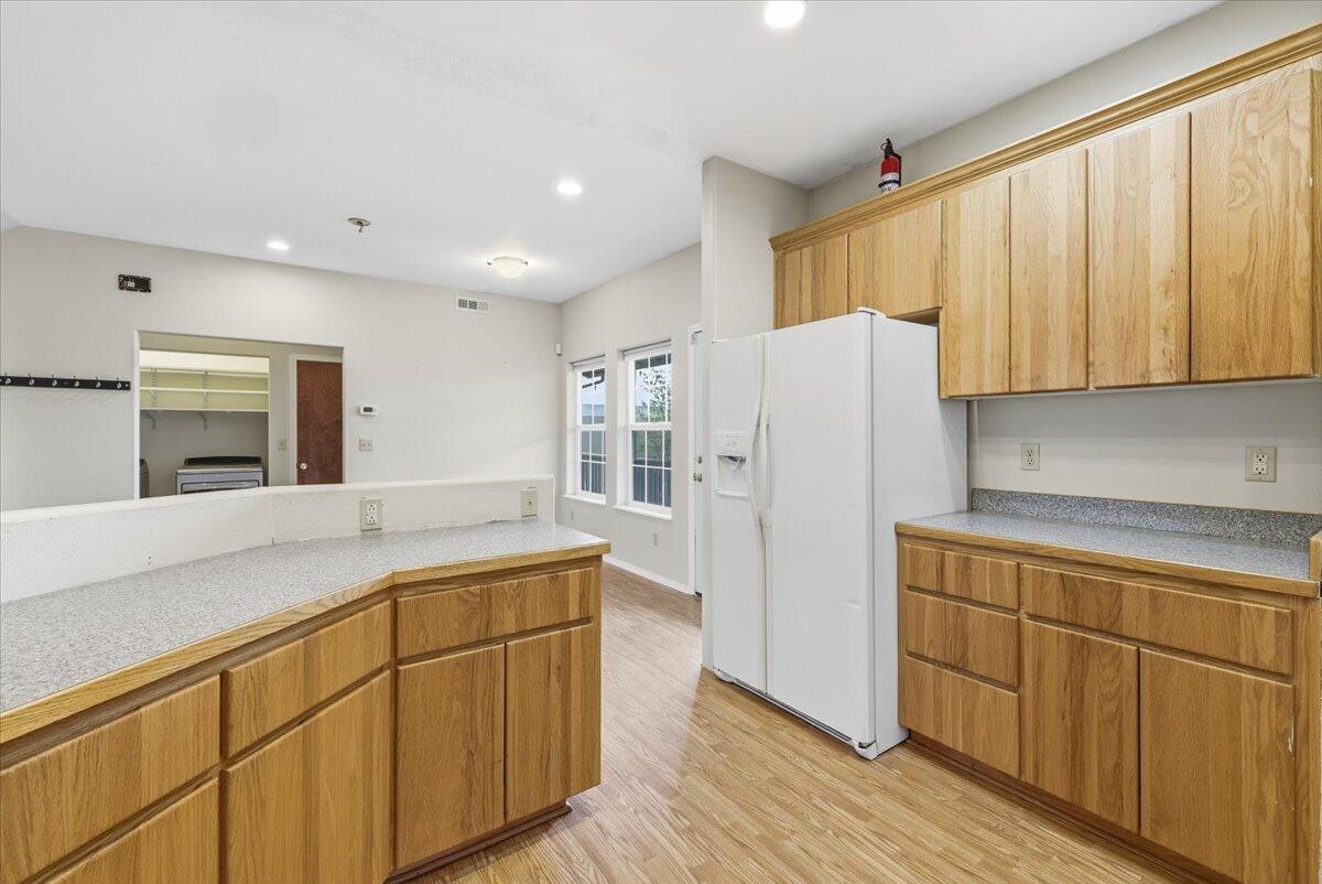 176 Nehalem Loop Roseburg, OR 97471 - Photo 11 of 42 11-CI_0158
