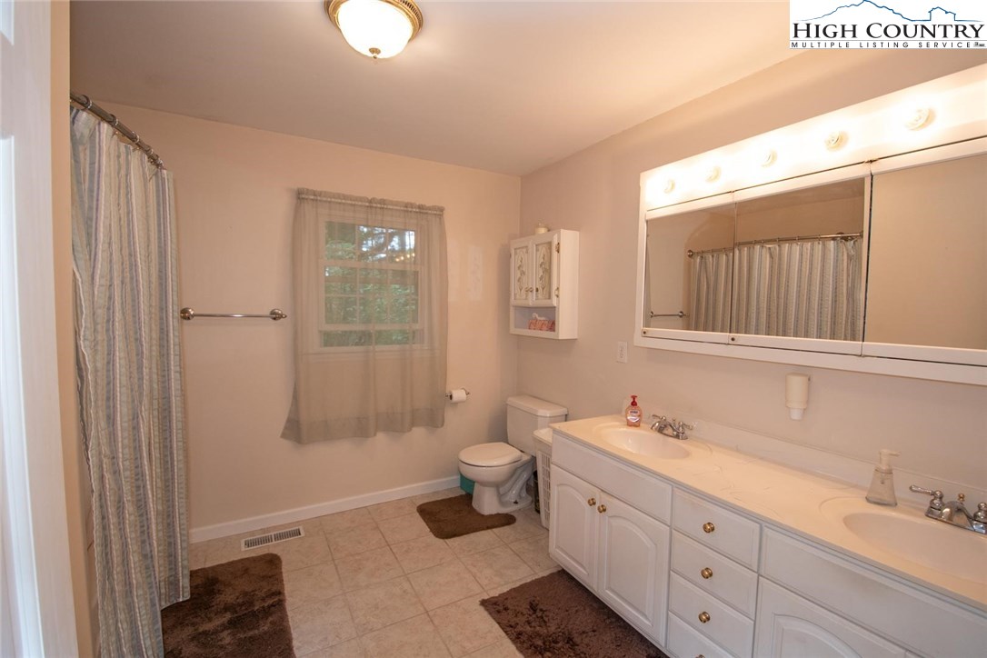 371 Roby Poe Road Crumpler, NC 28617 - Photo 25 of 50 Gallery Image 25
