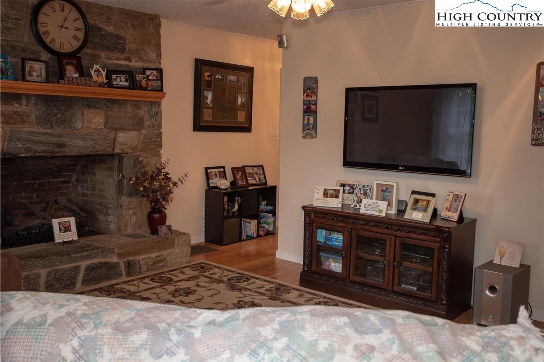 371 Roby Poe Road Crumpler, NC 28617 - Photo 9 of 50 Gallery Image 9