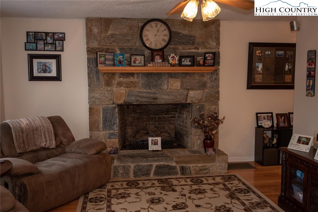 371 Roby Poe Road Crumpler, NC 28617 - Photo 10 of 50 Gallery Image 10